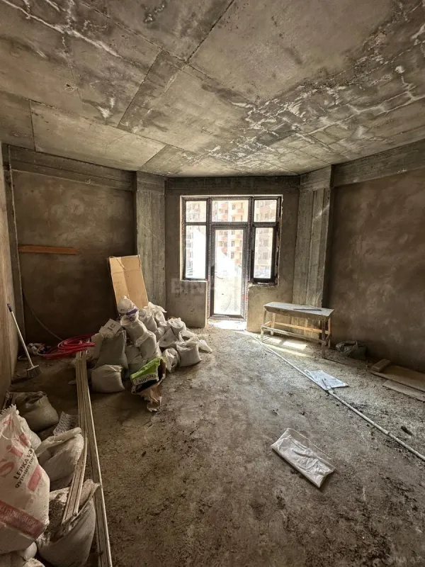 Satılır obyekt 90 m²