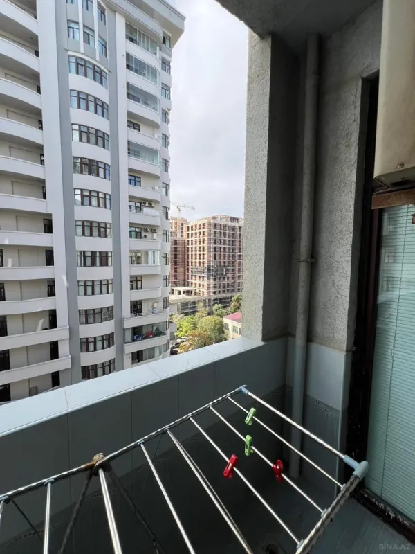 Satılır 3 otaqlı mənzil 170 m²