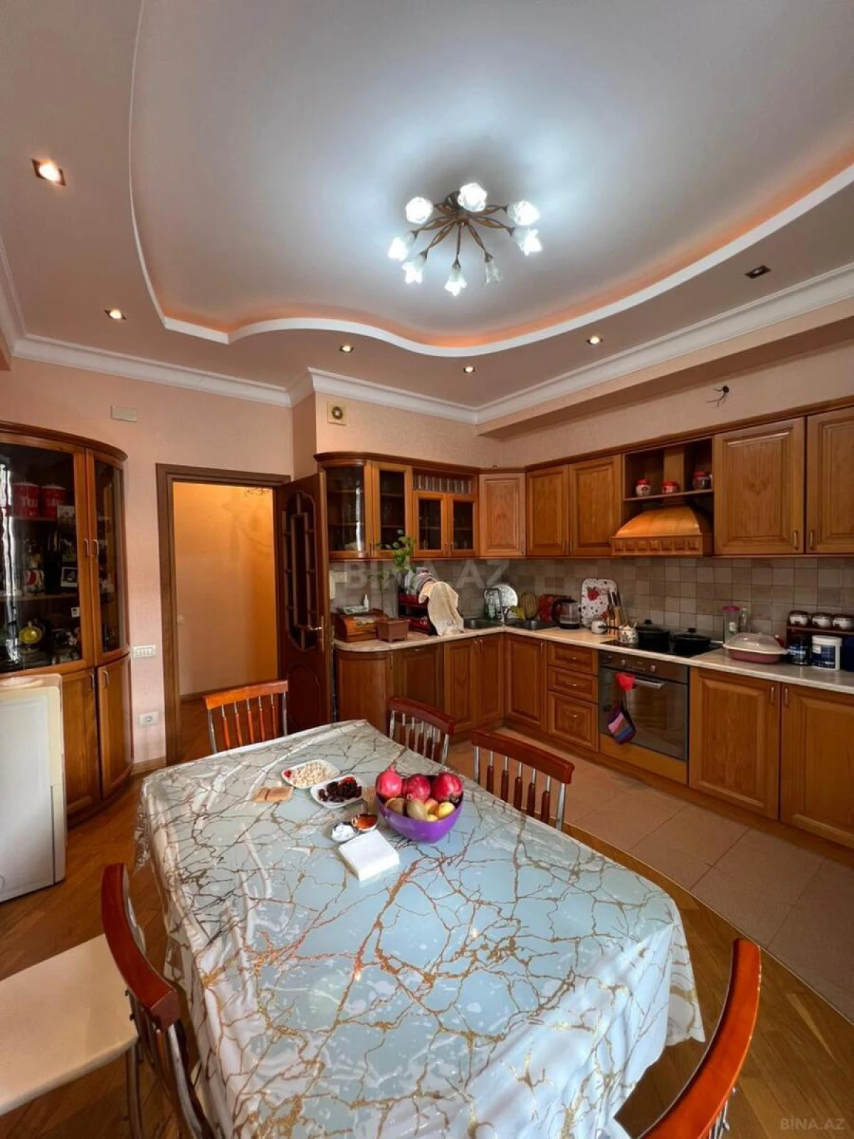 Satılır 3 otaqlı mənzil 170 m²