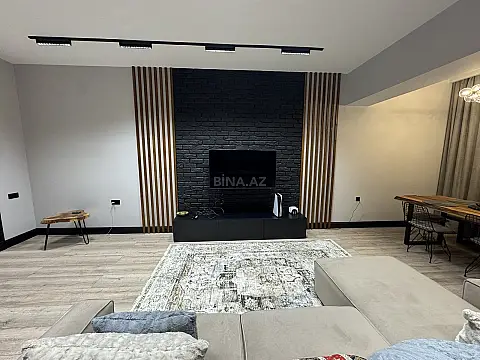 Satılır 3 otaqlı mənzil 141 m²