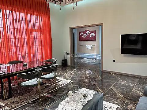 Satılır 4 otaqlı həyət evi 175 m²
