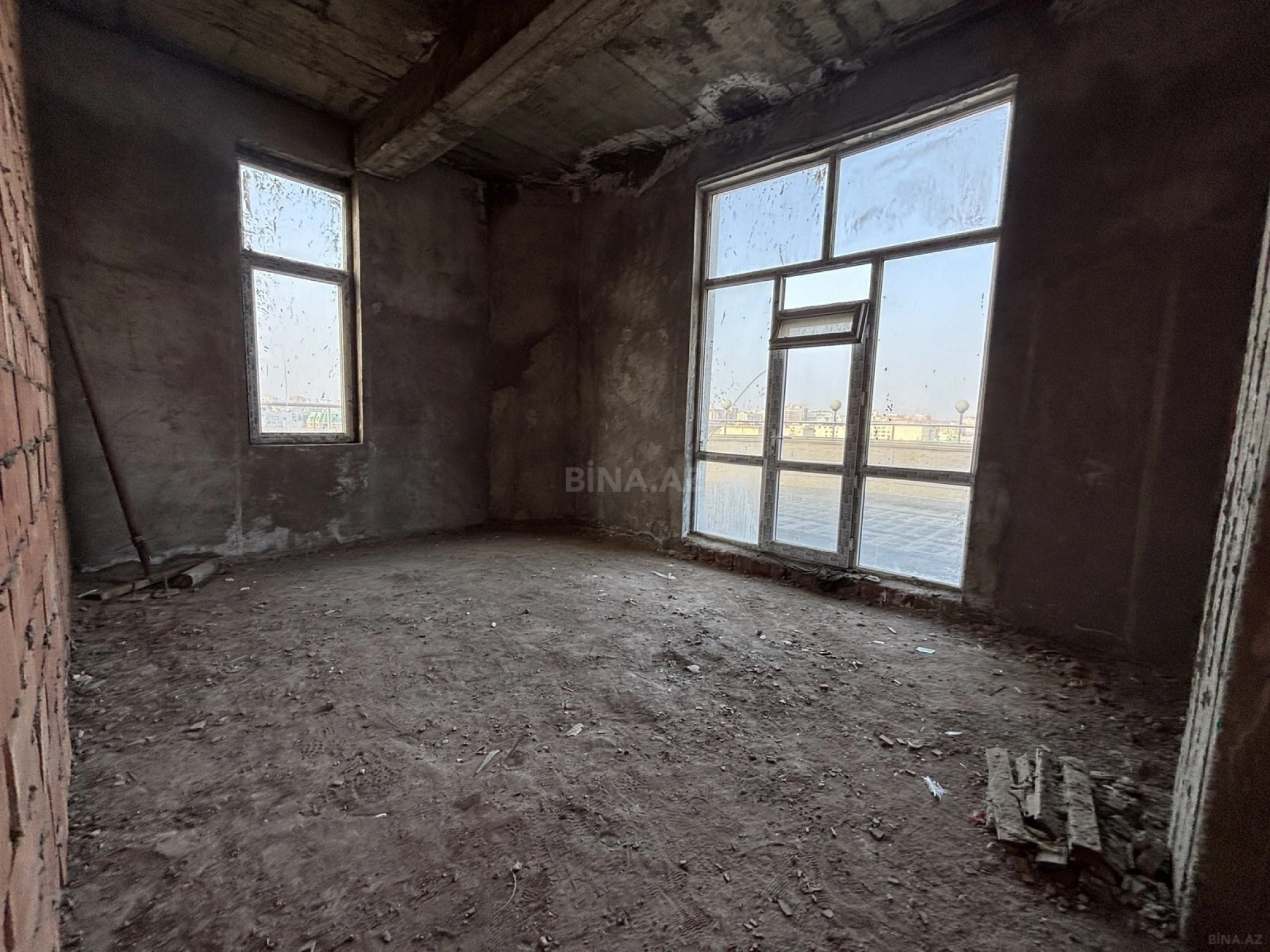 Satılır 3 otaqlı mənzil 120 m²