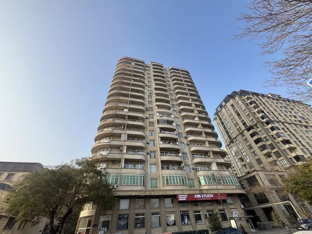 Satılır 3 otaqlı mənzil 120 m²