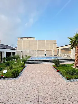 Satılır 5 otaqlı həyət evi 220 m²