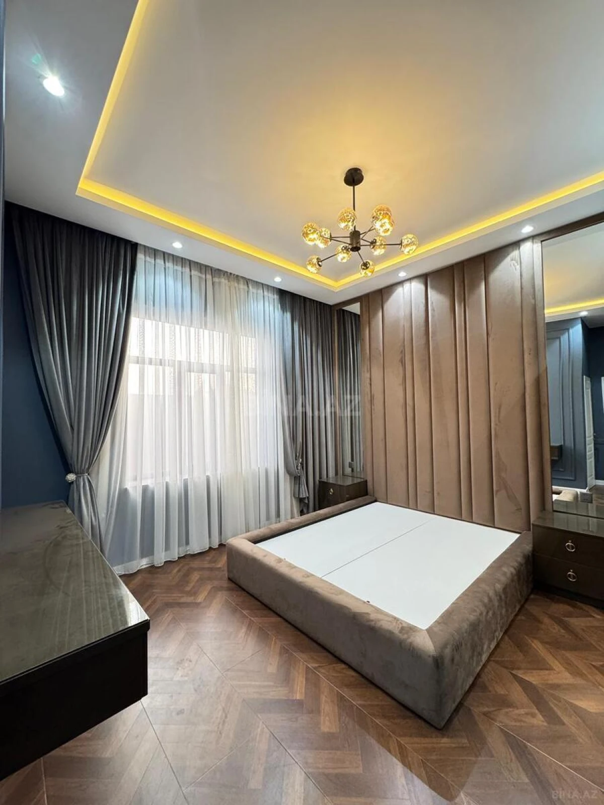 Satılır 5 otaqlı həyət evi 220 m²