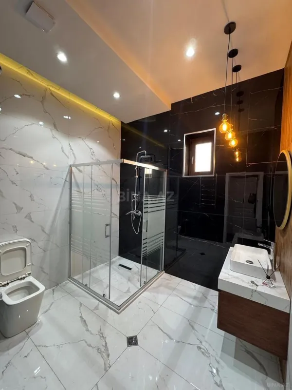 Satılır 5 otaqlı həyət evi 220 m²