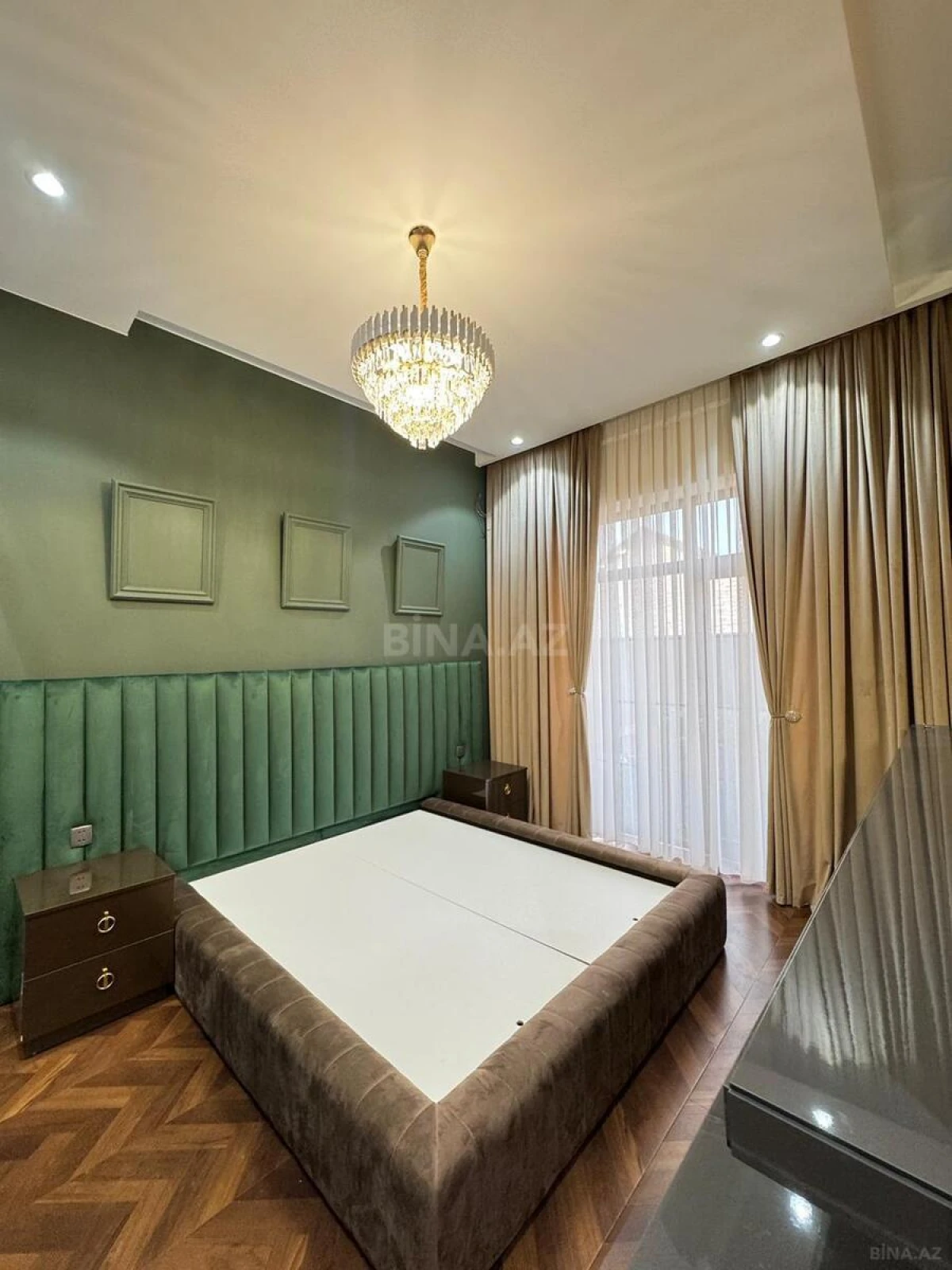 Satılır 5 otaqlı həyət evi 220 m²