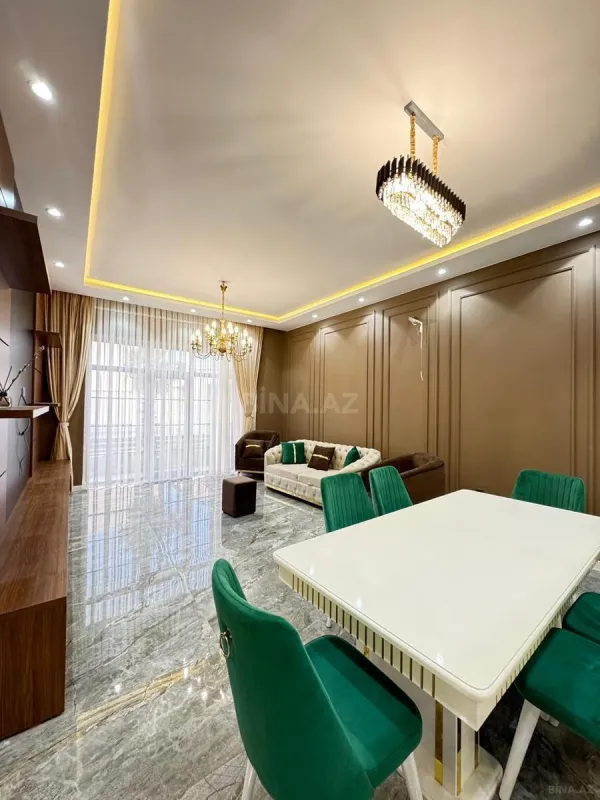 Satılır 5 otaqlı həyət evi 220 m²