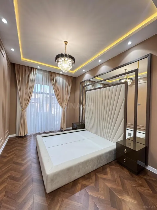 Satılır 5 otaqlı həyət evi 220 m²