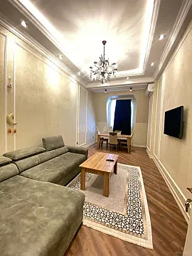 Kirayə verilir 2 otaqlı mənzil 95 m²