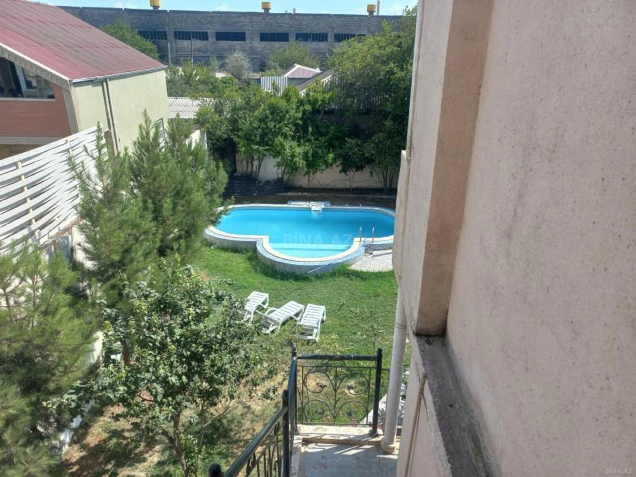 Satılır obyekt 350 m²