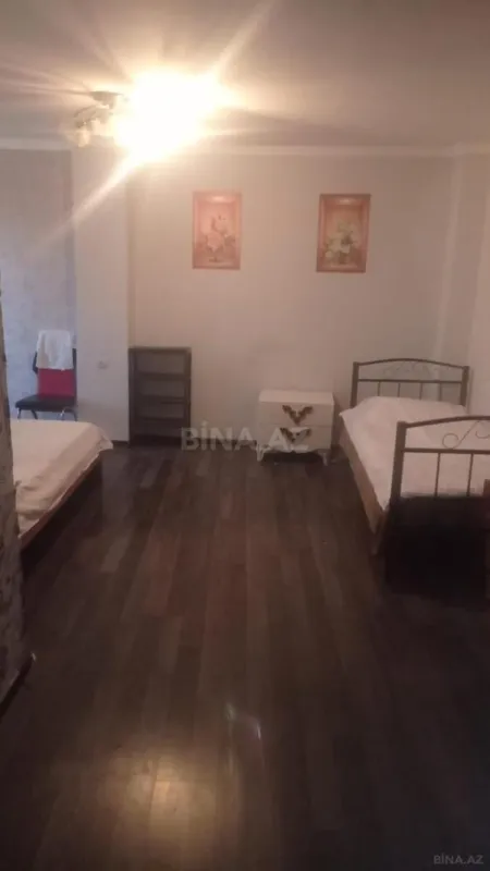 Satılır obyekt 350 m²