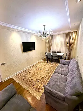 Satılır 3 otaqlı mənzil 90 m²