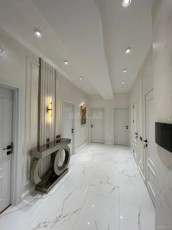 Satılır 3 otaqlı mənzil 115 m²