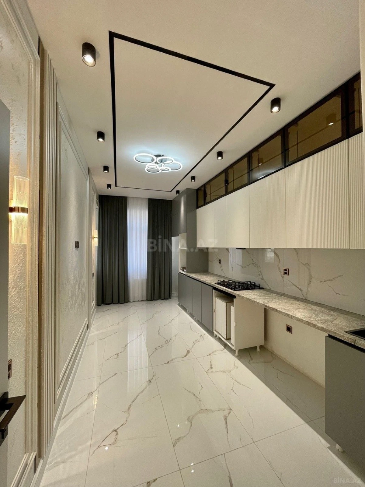 Satılır 3 otaqlı mənzil 115 m²