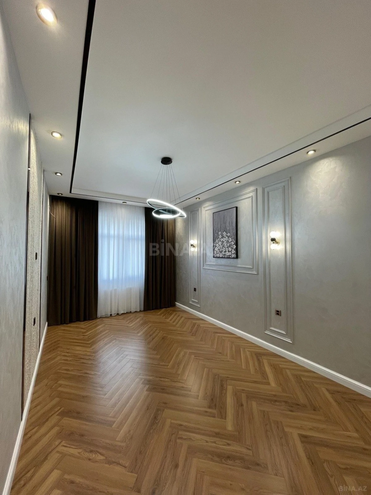Satılır 3 otaqlı mənzil 115 m²