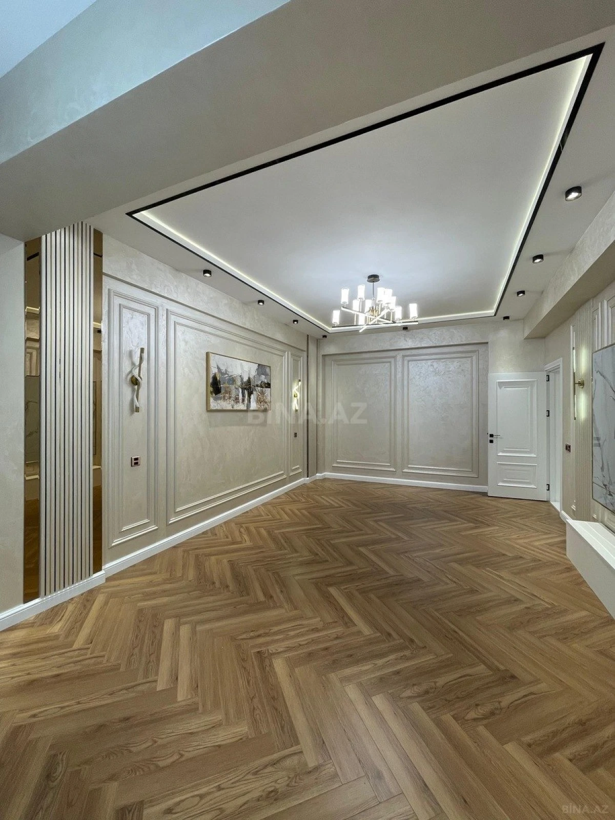 Satılır 3 otaqlı mənzil 115 m²