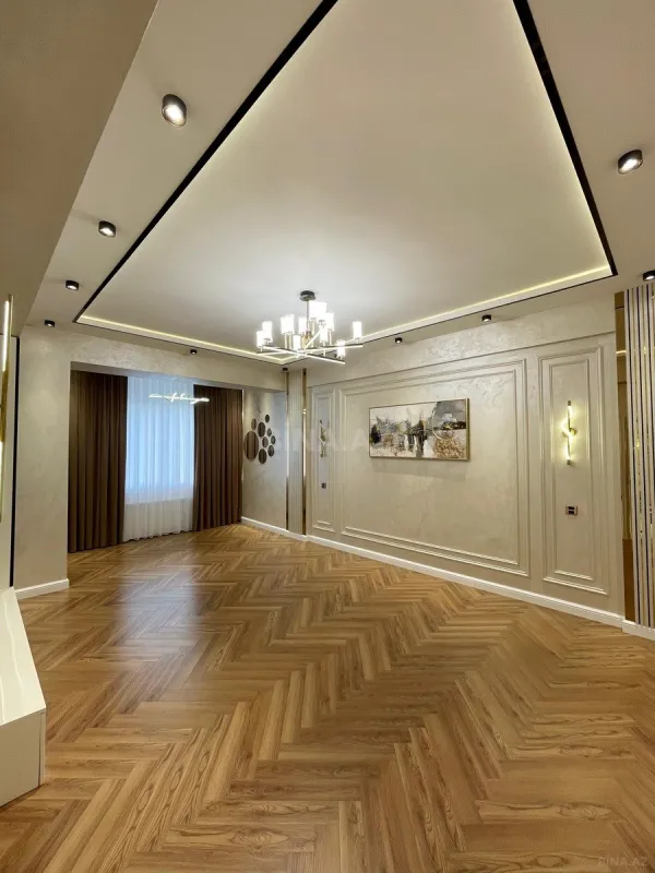 Satılır 3 otaqlı mənzil 115 m²