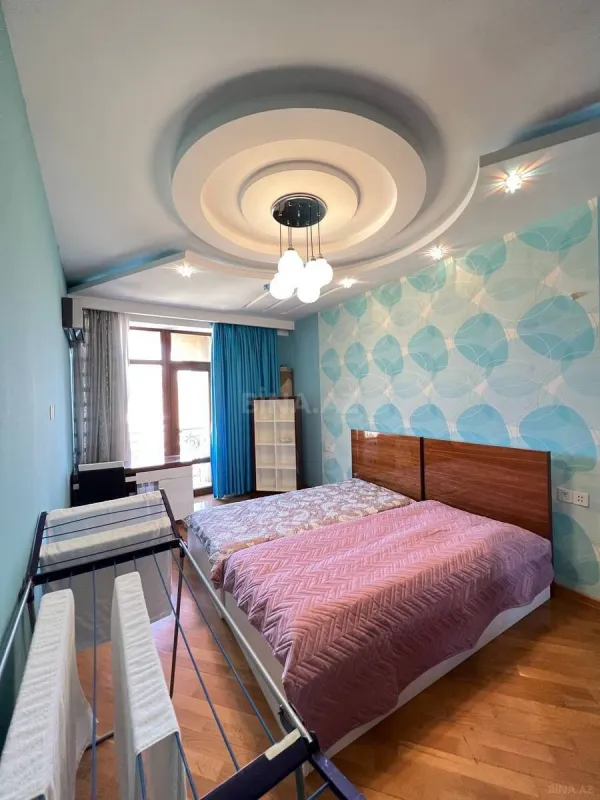 Kirayə verilir 3 otaqlı mənzil 150 m²