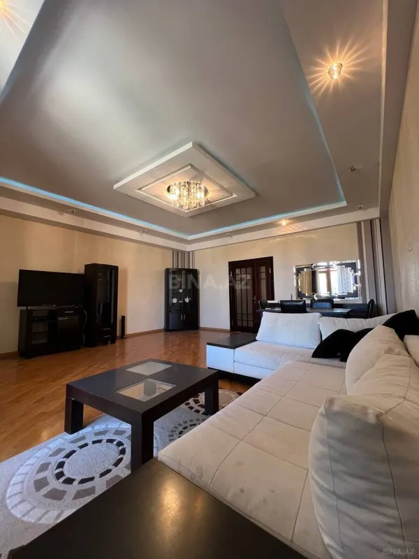 Kirayə verilir 3 otaqlı mənzil 150 m²