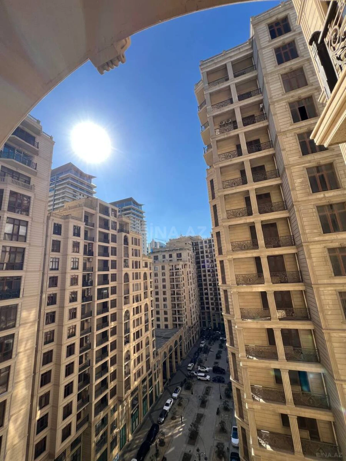 Kirayə verilir 3 otaqlı mənzil 150 m²