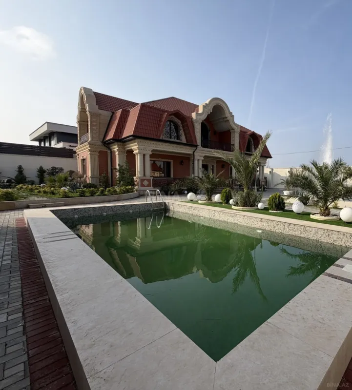 Satılır 5 otaqlı həyət evi 300 m²