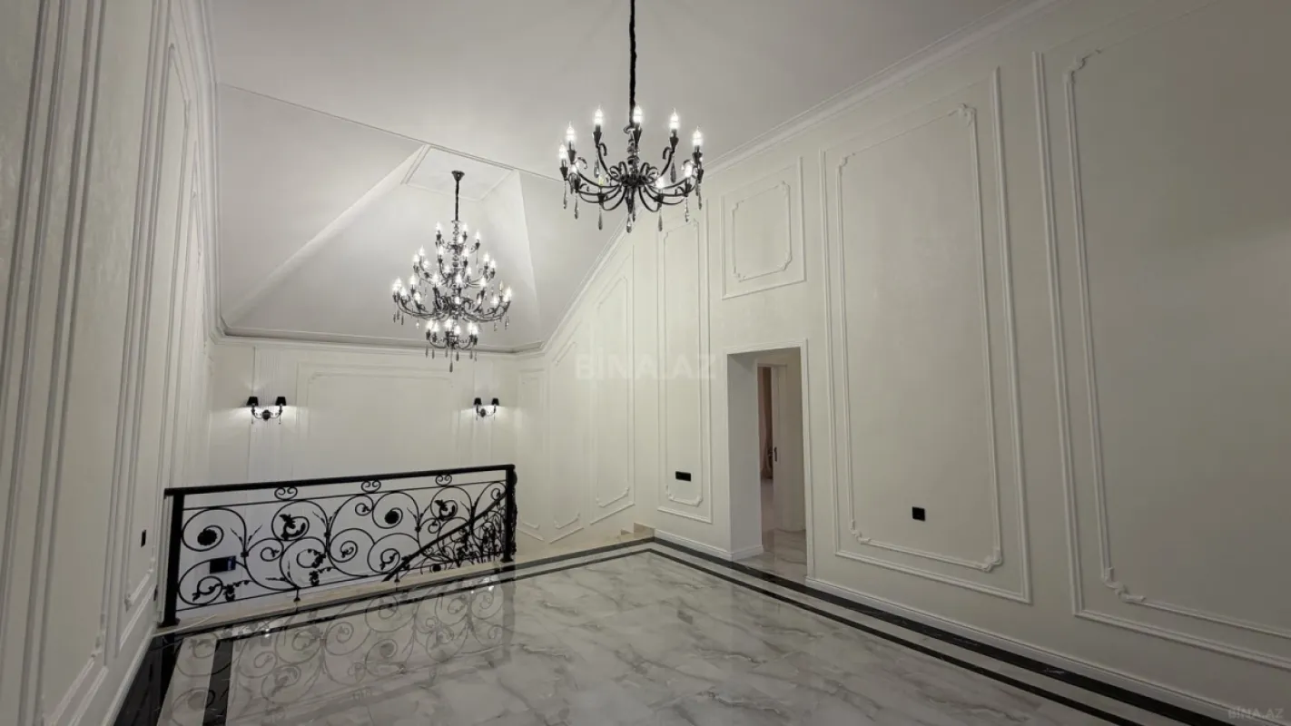 Satılır 5 otaqlı həyət evi 300 m²