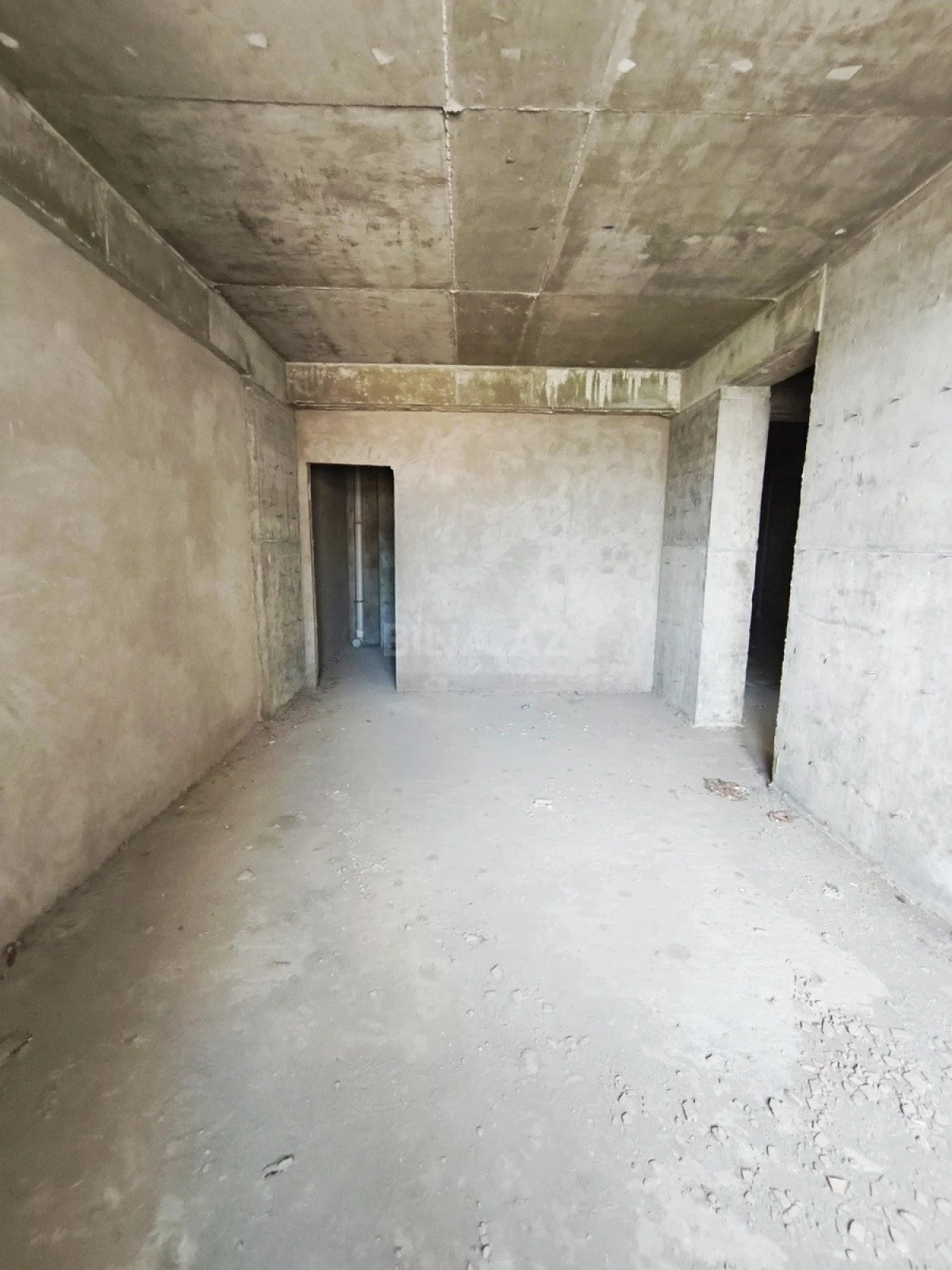 Satılır 2 otaqlı mənzil 114 m²