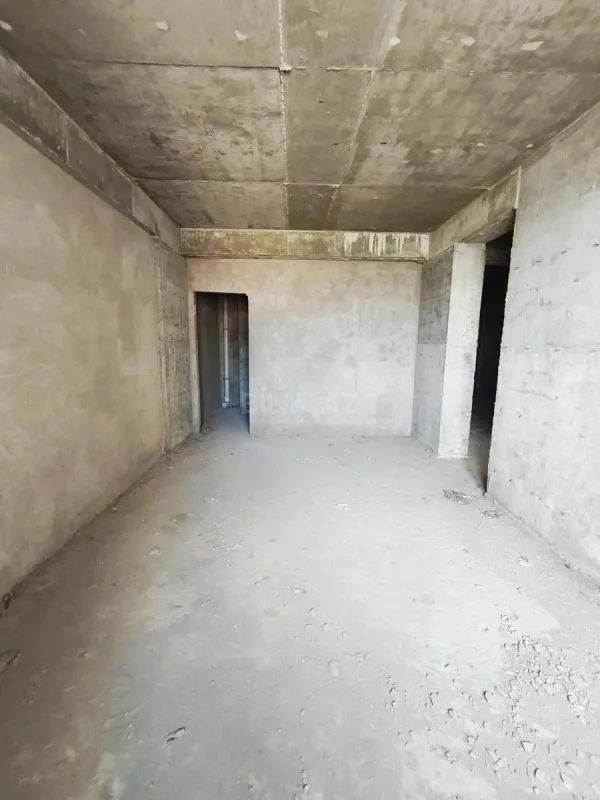 Satılır 2 otaqlı mənzil 114 m²