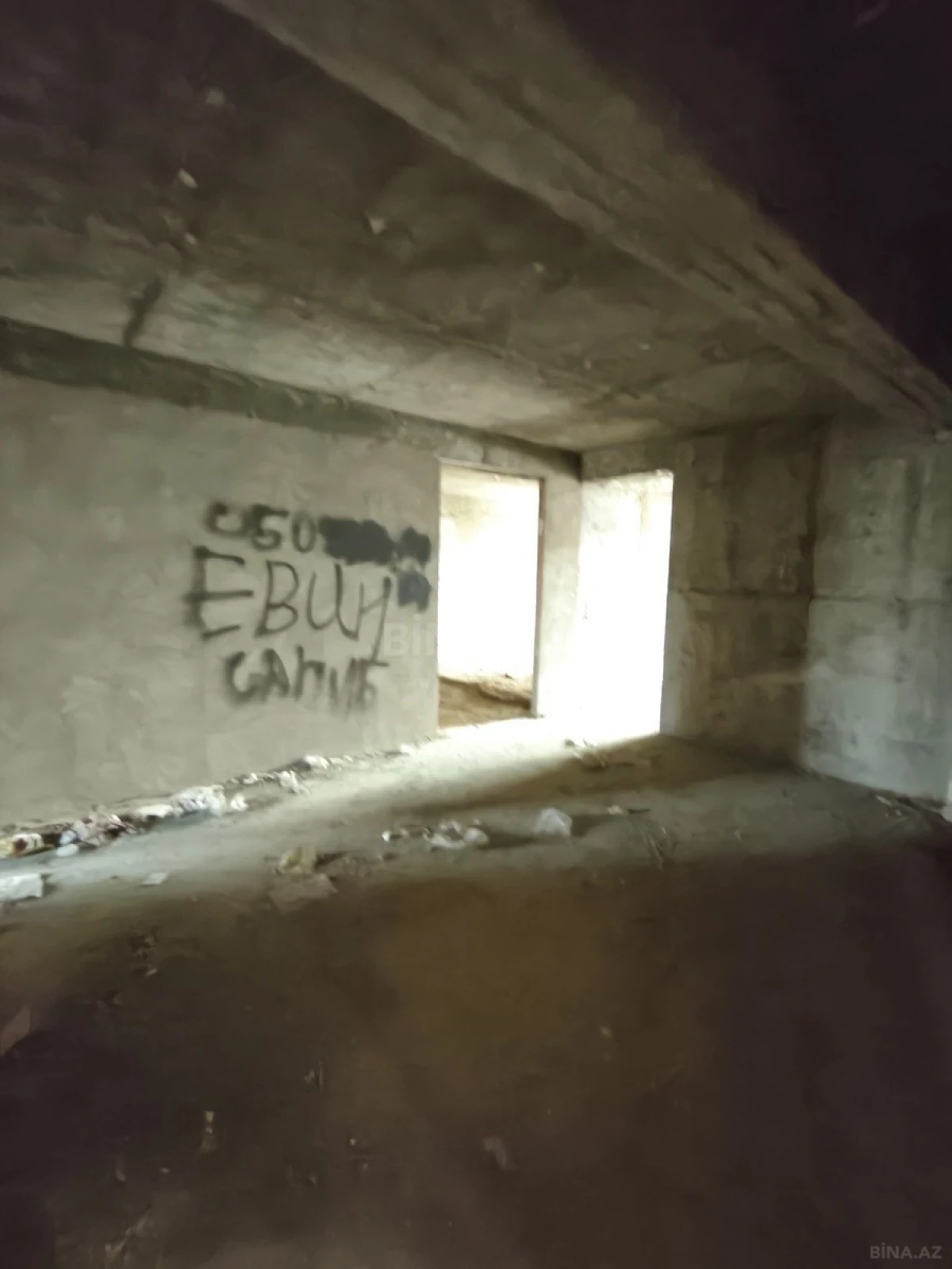 Satılır 2 otaqlı mənzil 114 m²