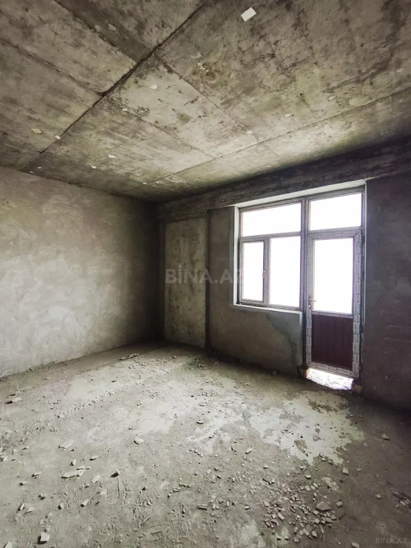 Satılır 2 otaqlı mənzil 106 m²