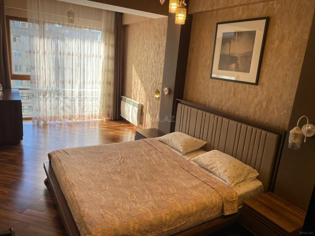 Kirayə verilir 3 otaqlı mənzil 120 m²