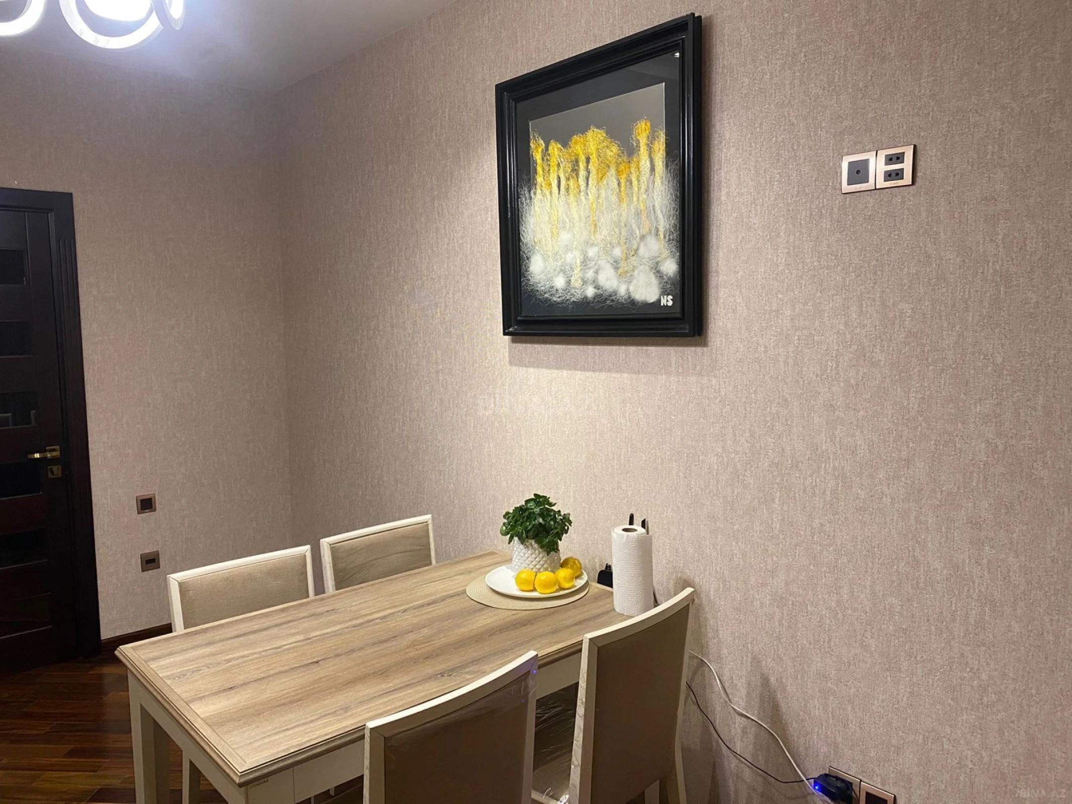 Kirayə verilir 3 otaqlı mənzil 120 m²