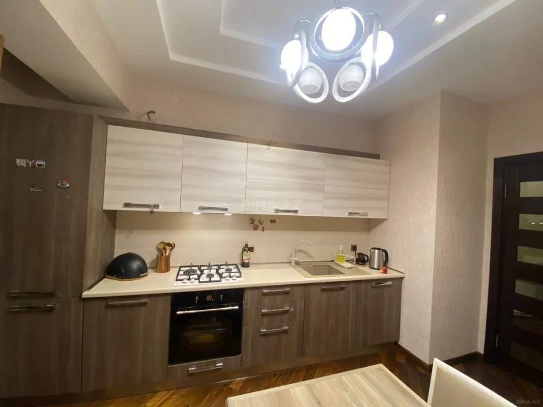 Kirayə verilir 3 otaqlı mənzil 120 m²