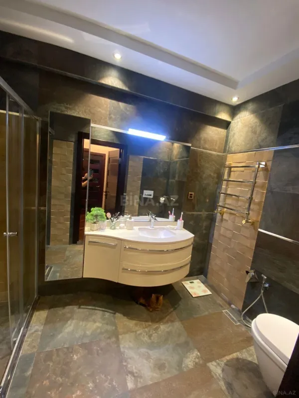 Kirayə verilir 3 otaqlı mənzil 120 m²