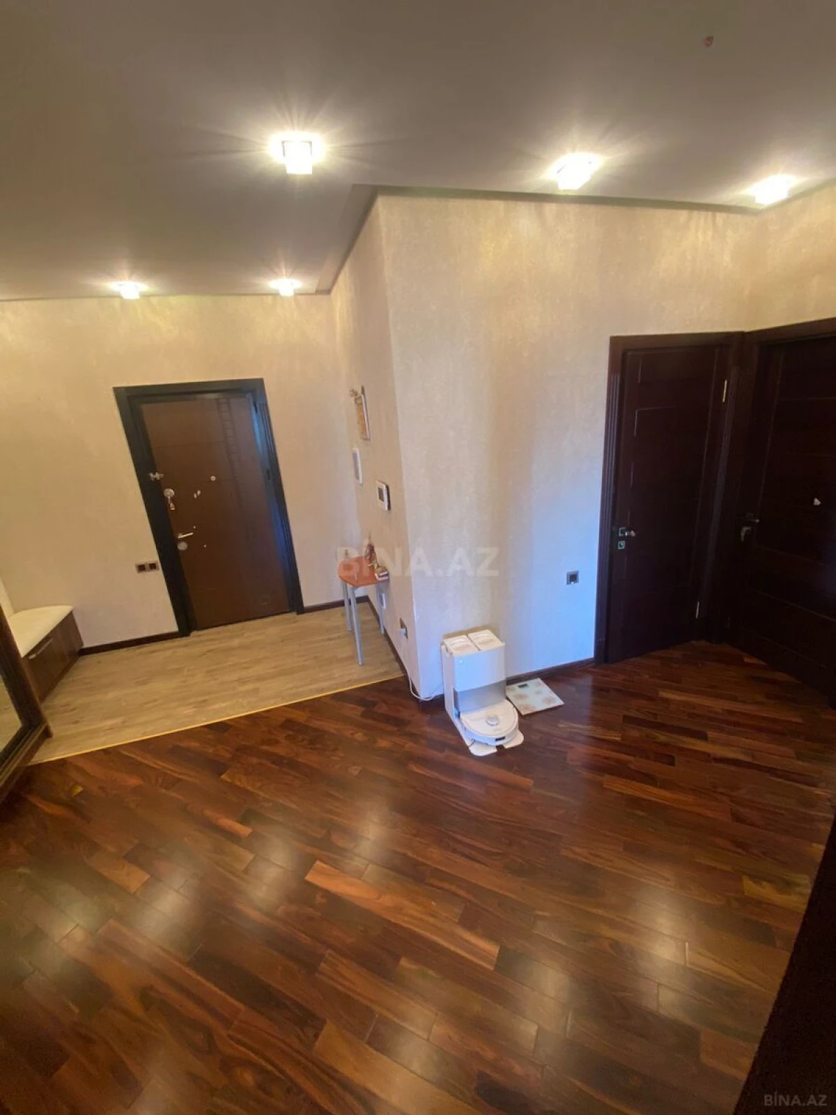 Kirayə verilir 3 otaqlı mənzil 120 m²