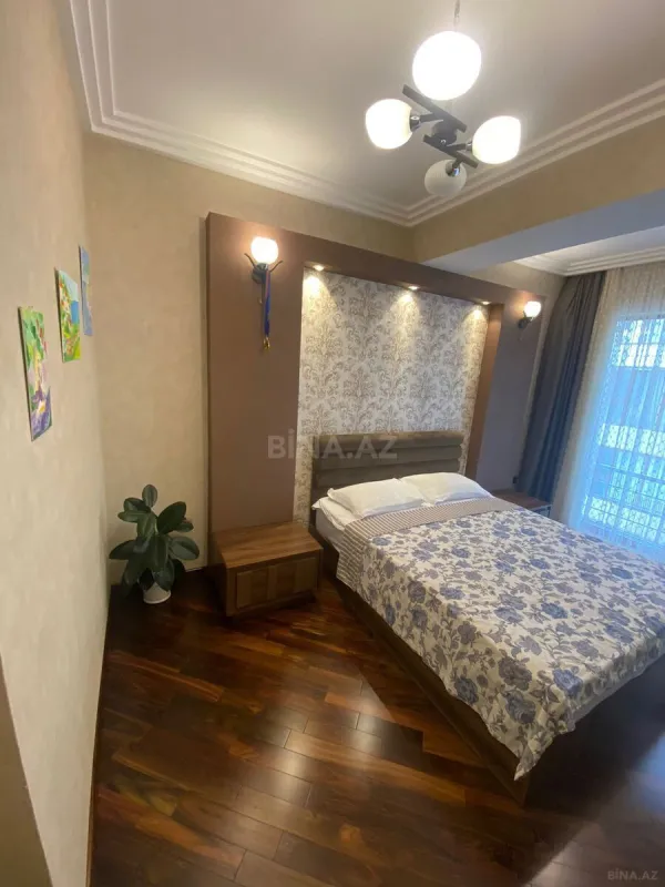 Kirayə verilir 3 otaqlı mənzil 120 m²