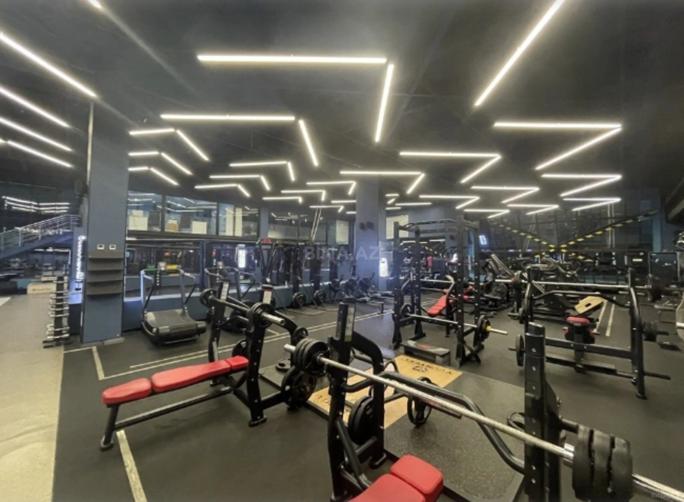 Kirayə verilir 3 otaqlı mənzil 120 m²