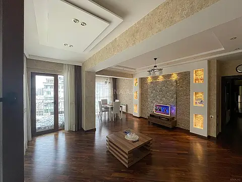 Kirayə verilir 3 otaqlı mənzil 120 m²