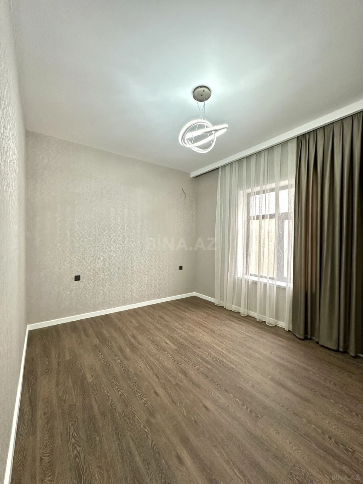 Satılır 4 otaqlı həyət evi 150 m²