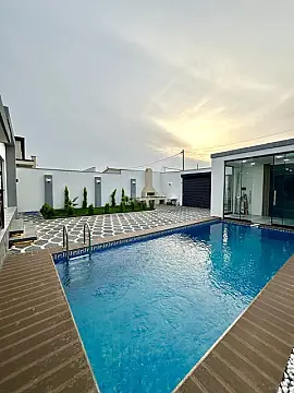 Satılır 4 otaqlı həyət evi 150 m²
