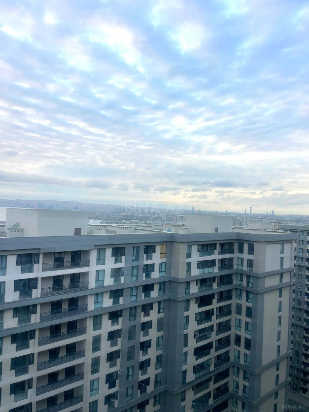 Satılır 2 otaqlı mənzil 60 m²