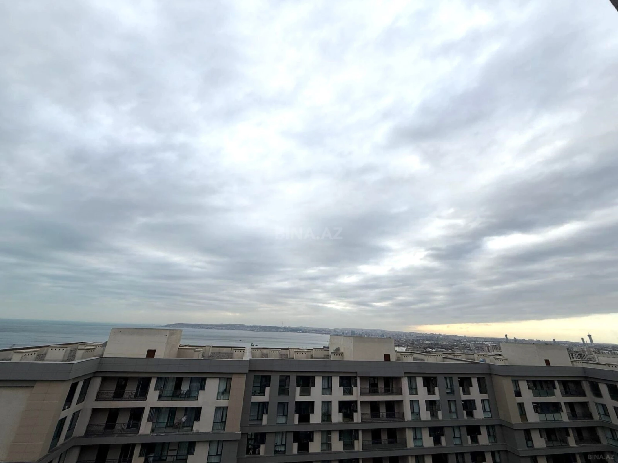 Satılır 2 otaqlı mənzil 60 m²