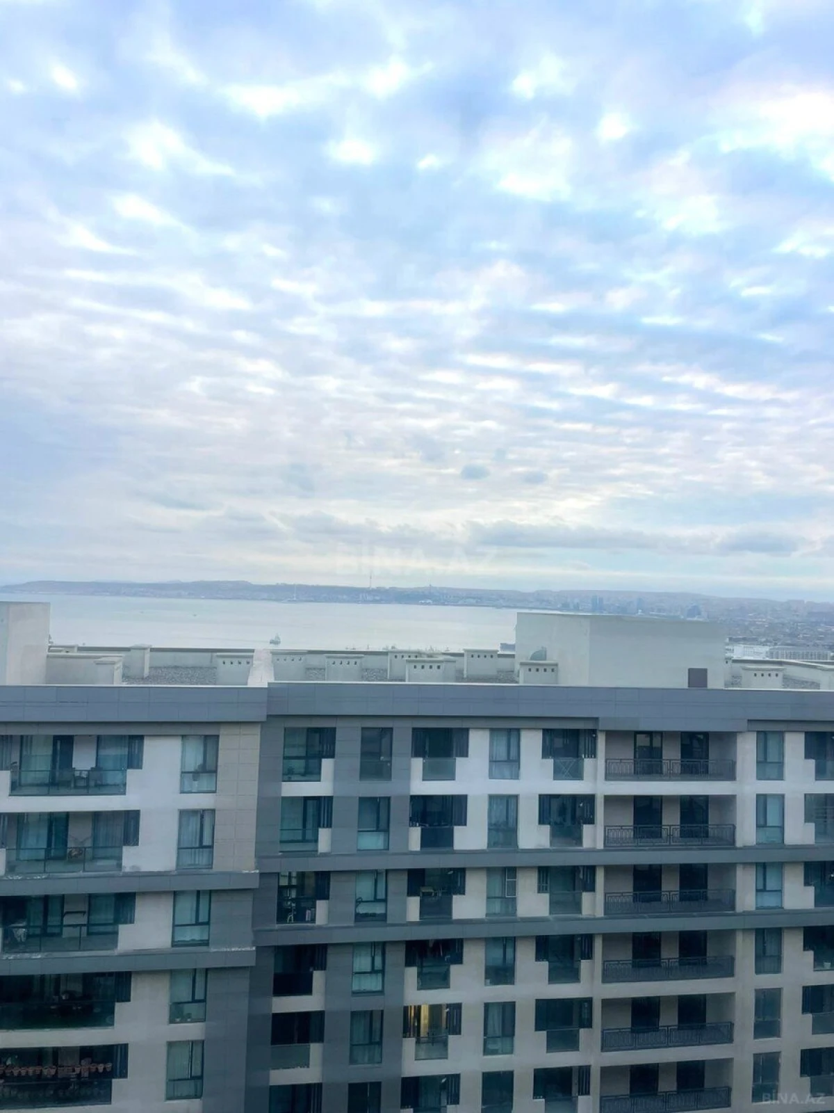 Satılır 2 otaqlı mənzil 60 m²