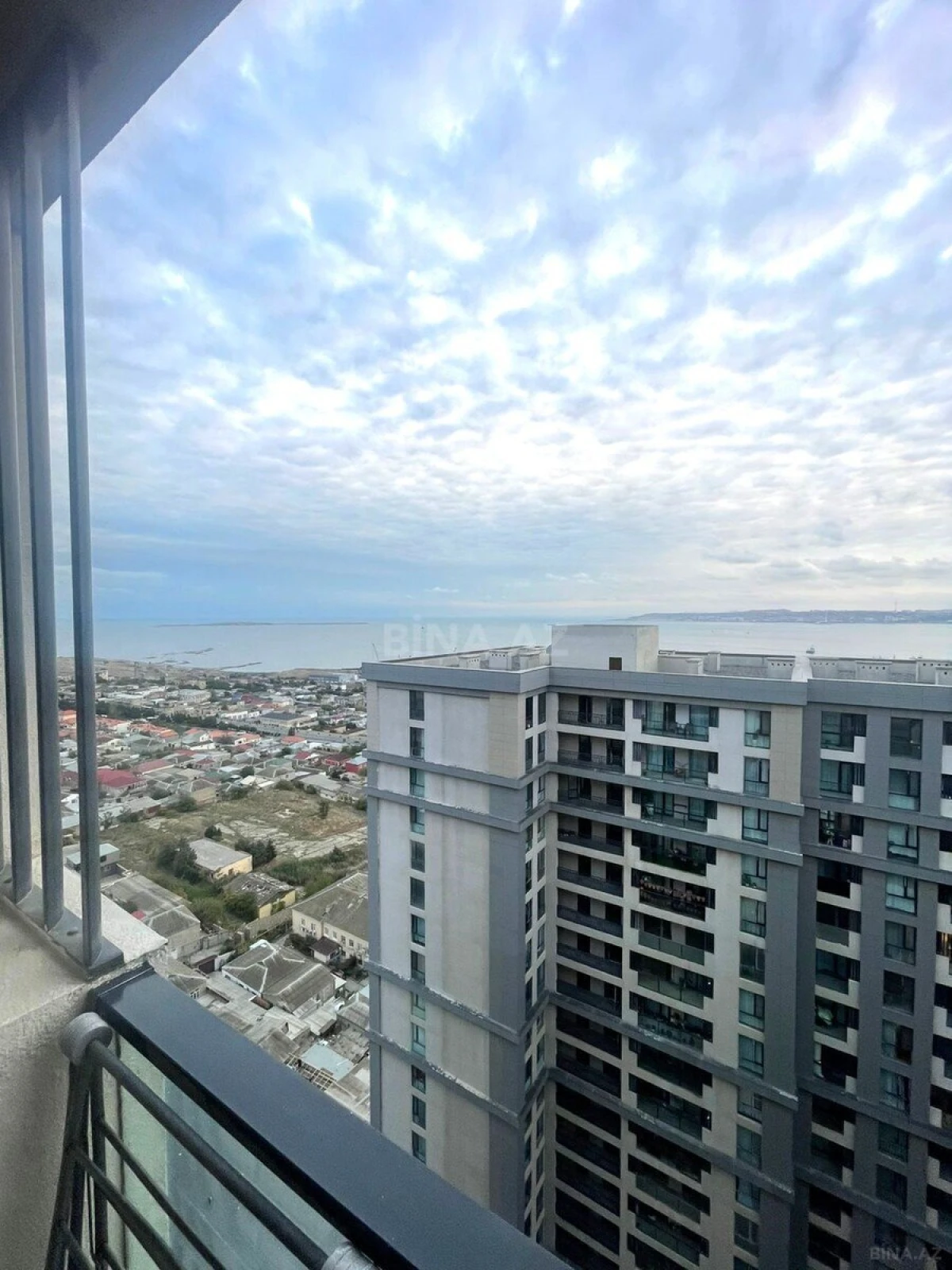 Satılır 2 otaqlı mənzil 60 m²