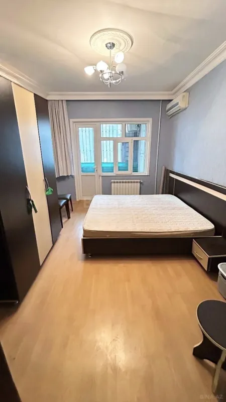 Satılır 2 otaqlı mənzil 65 m²