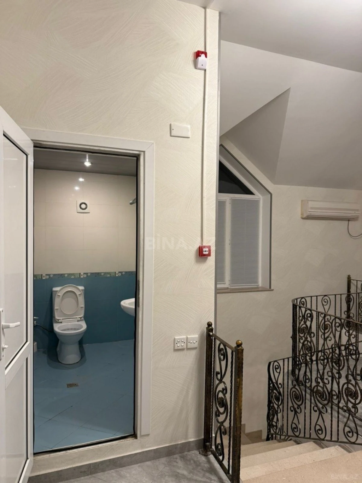 Kirayə verilir 8 otaqlı ofis 200 m²