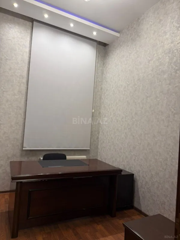 Kirayə verilir 8 otaqlı ofis 200 m²