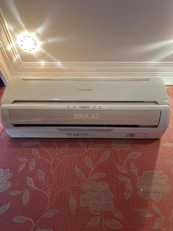 Satılır 4 otaqlı mənzil 217 m²