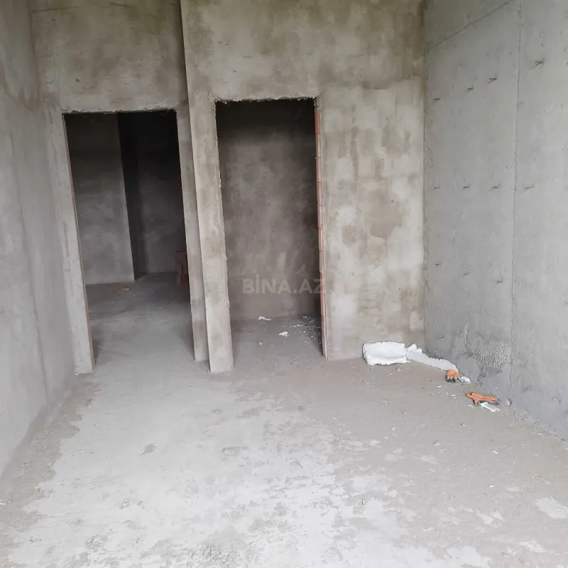 Satılır 3 otaqlı mənzil 122 m²